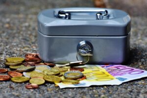 生命保険と貯金、どっちがいい選択肢なのか？